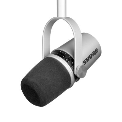 Silver MV7 Podcast Kit